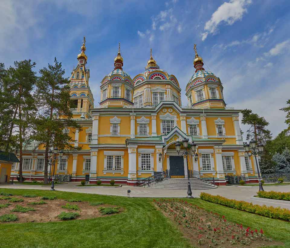 Виртуальный тур по Вознесенскому кафедральному собору в Алматы