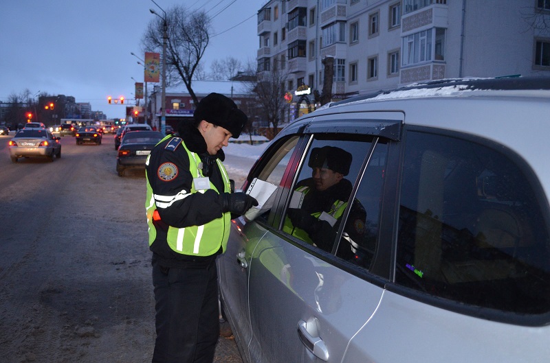 В праздники на дорогах северного Казахстана выявлено свыше 500 нарушений
