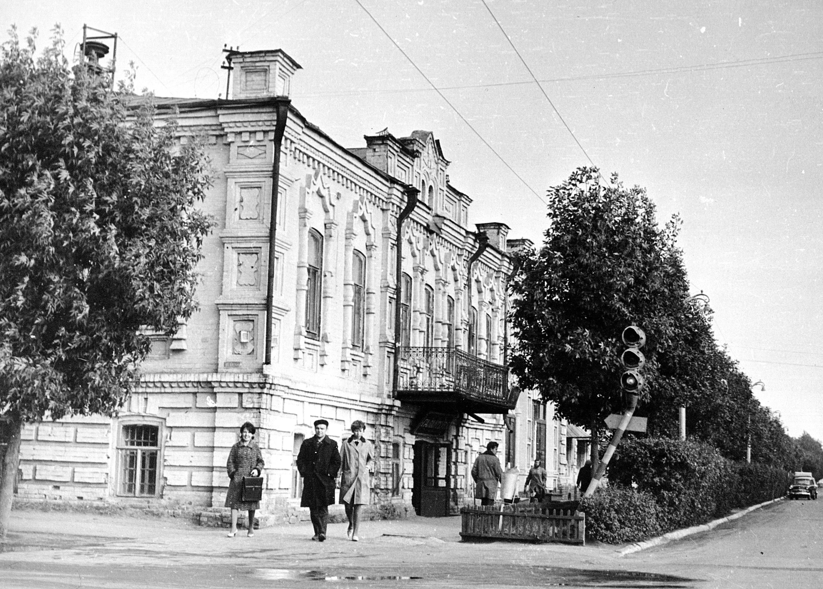 Большая купеческая семья жила на Вознесенском проспекте Петропавловска —  Петропавловск News