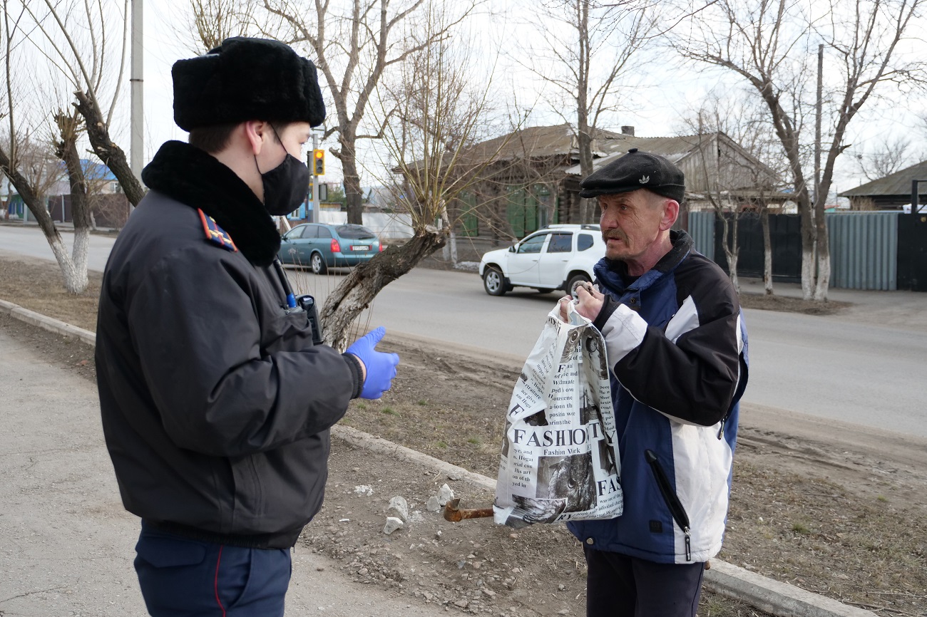 Полицейские призывают жителей Петропавловска выходить из дома по особой необходимости