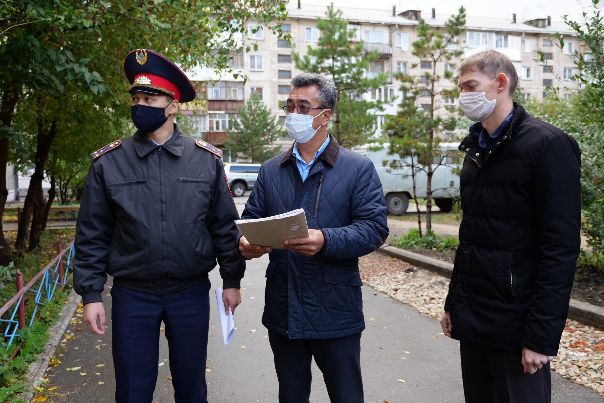 Также сотрудник. Полиция алиментщик. В полицию по алиментам.