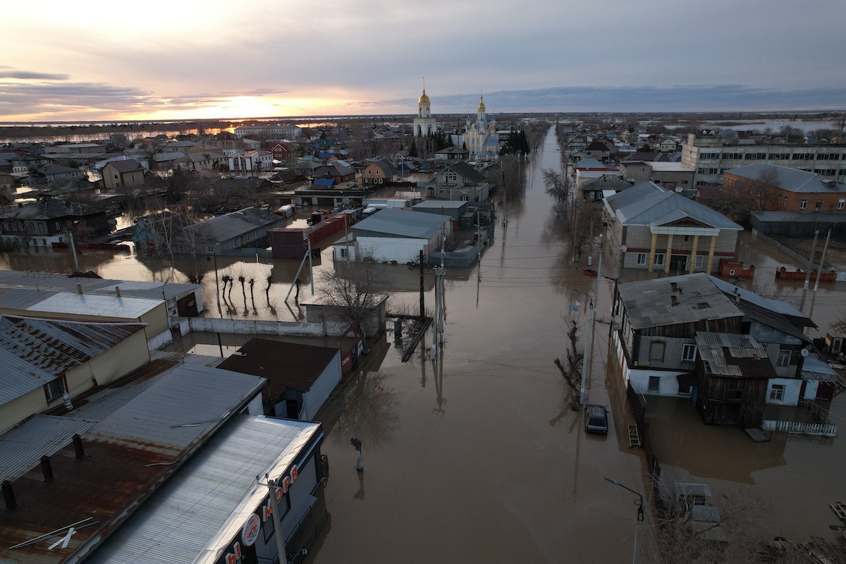 На севере Казахстана во время наводнения эвакуировали 14 тысяч человек и 5 тысяч животных