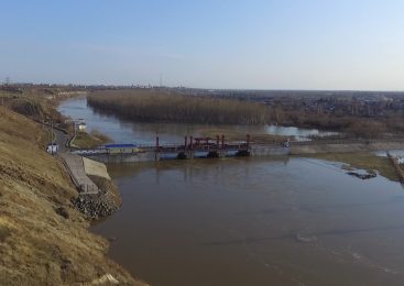 Уровень воды в Ишиме на севере Казахстана на 20 часов 23 апреля