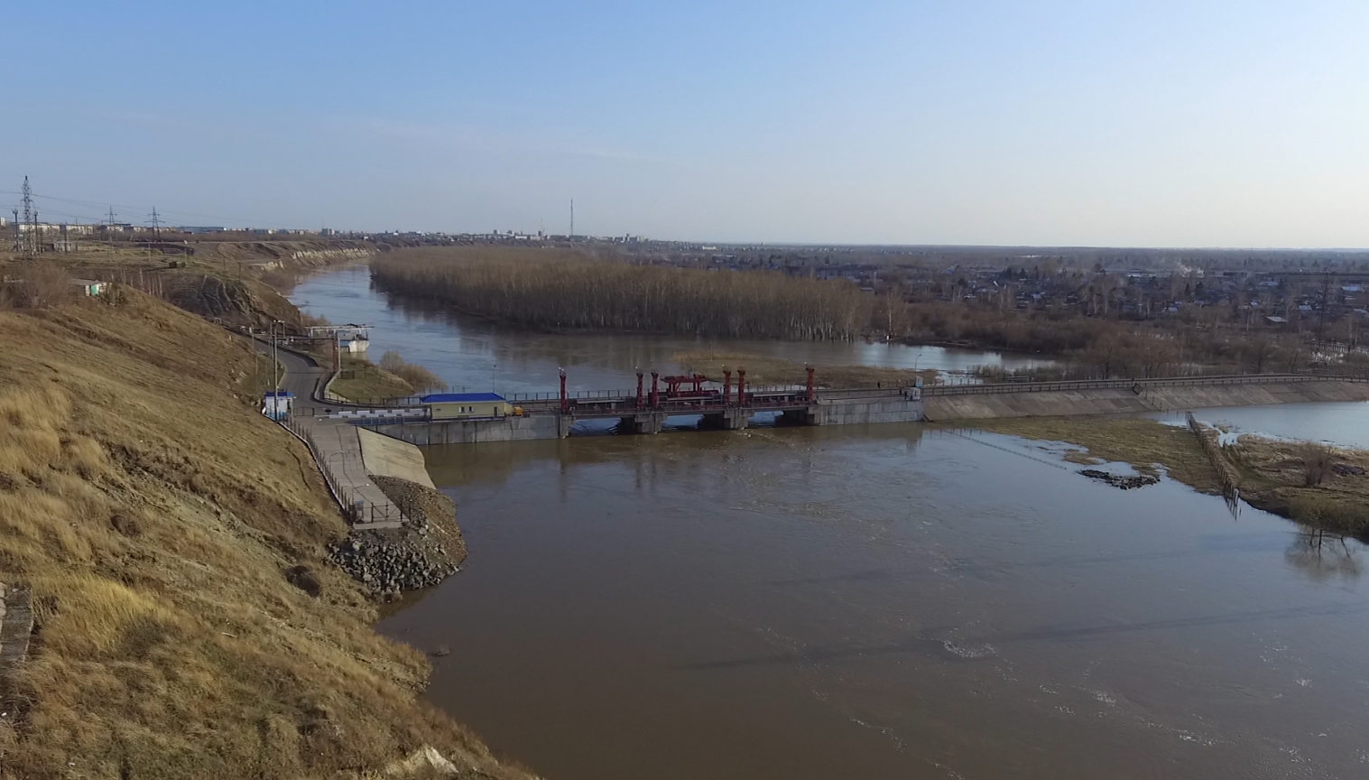 Уровень воды в Ишиме на севере Казахстана на 20 часов 23 апреля