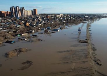 Уровень воды в Ишиме на севере Казахстана на 12 часов 25 апреля