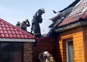 В Петропавловске 24 пожарных тушили баню частного дома