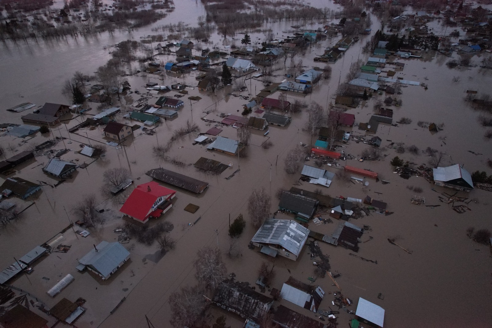На севере Казахстана начали оценивать дома, затопленные небывалым паводком
