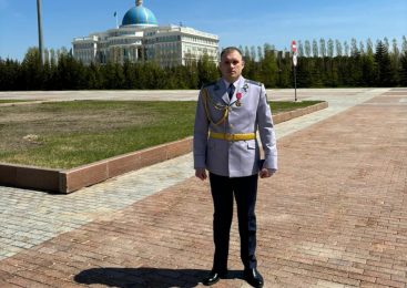 Президент Казахстана наградил полицейского из Петропавловска