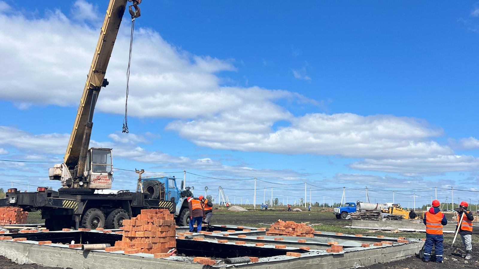Еще 100 новых домов построят в Петропавловске для пострадавших от наводнения на средства «Казахмыса»